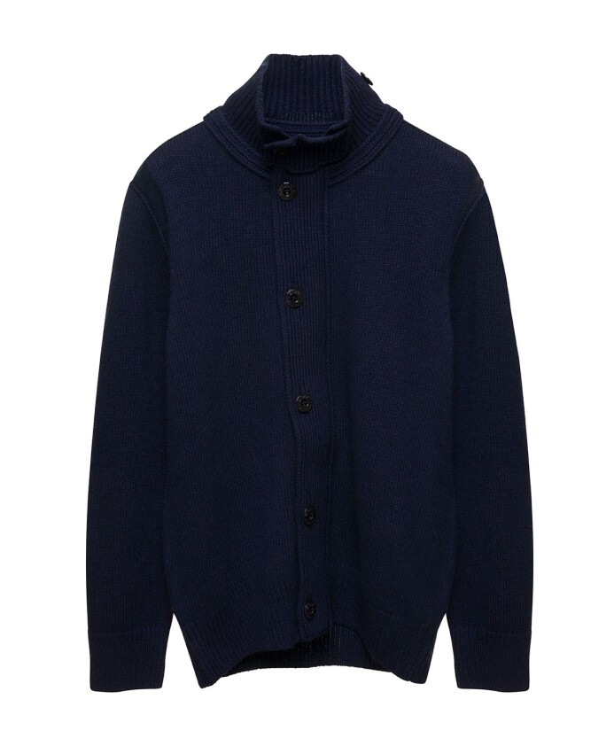pull-col-roule-bleu-avec-badge