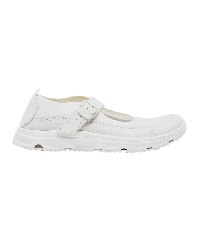 chaussure-slip-on-en-mesh-avec-boucle-laterale