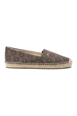 Bruna Slip-On Skor med Kornig Textur