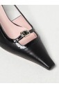 escarpins-noirs-en-cuir-verni-a-talons-hauts