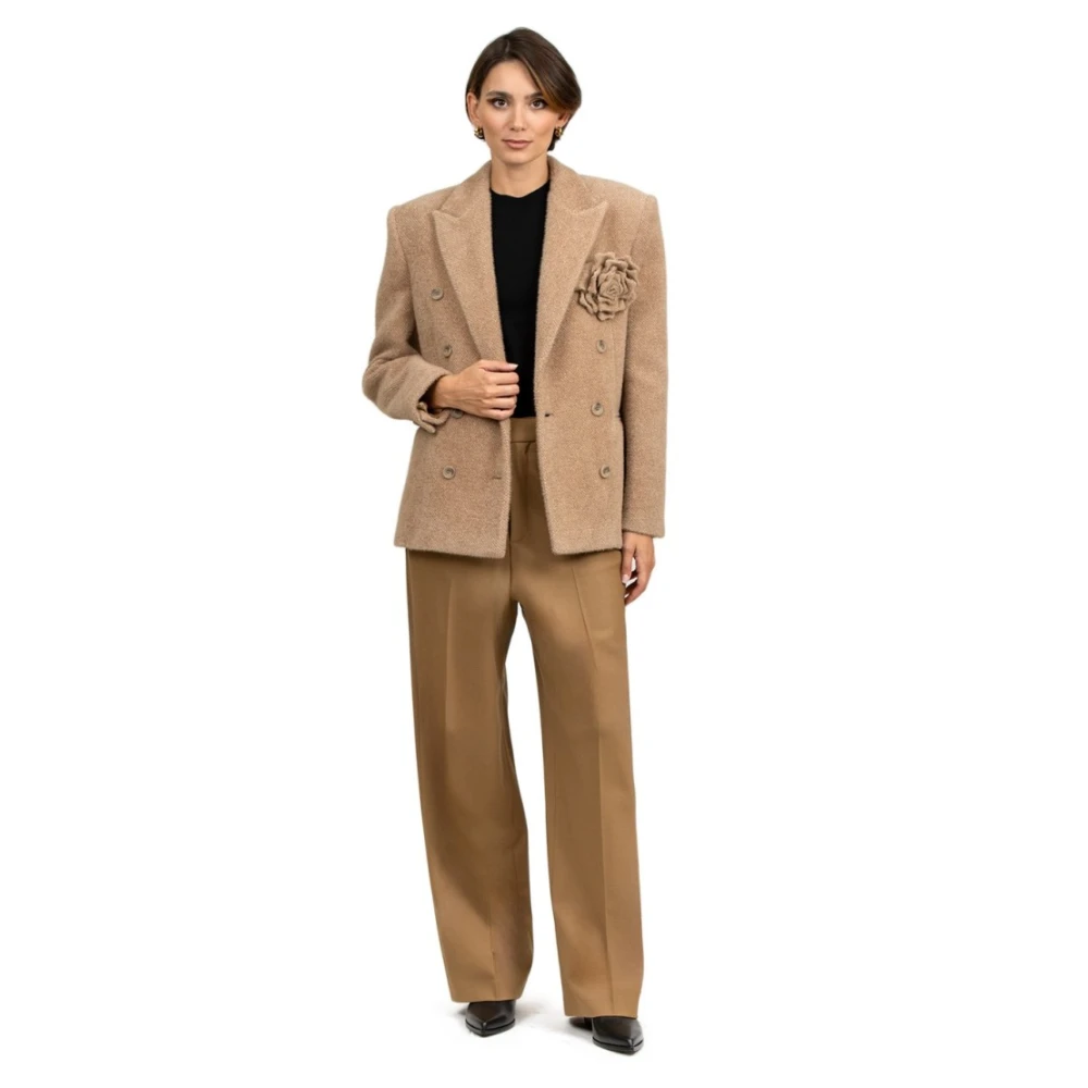 Giuseppe Di Morabito Beige Wol Double-Breasted Jas met Bloem Broche Beige Dames