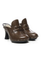 sneakers-marron-avec-semelle-en-bois