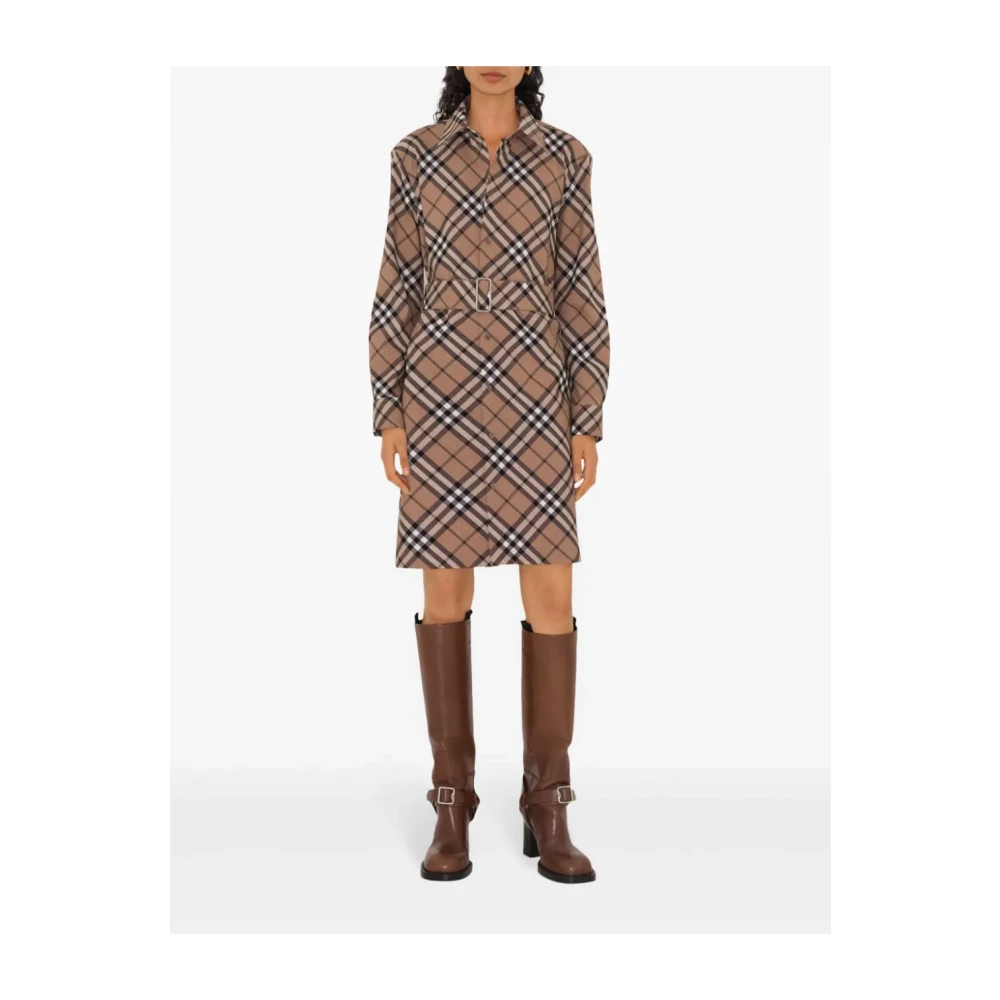 Burberry Bruine Jurk met Knopen en Riem Brown Dames
