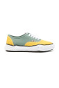 green-canvas-sneakers-with-contrast-detail