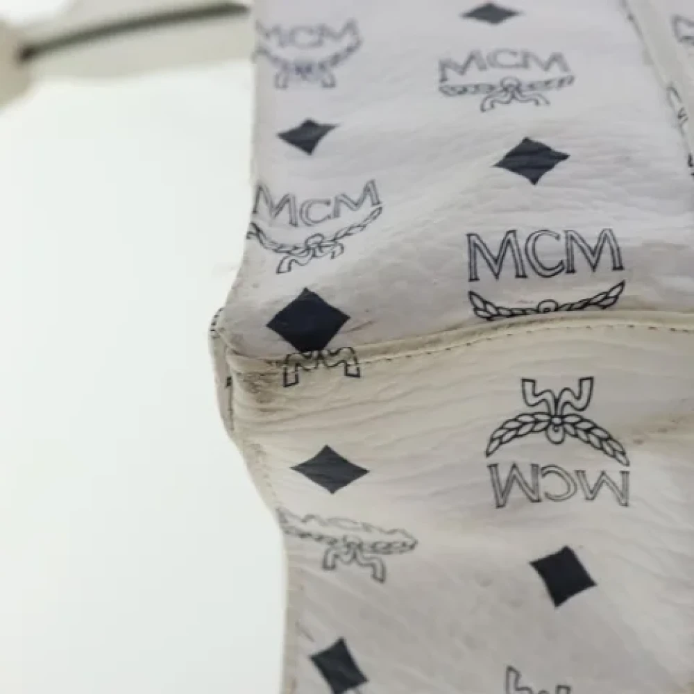 MCM Pre-owned Canvas totes White Dames