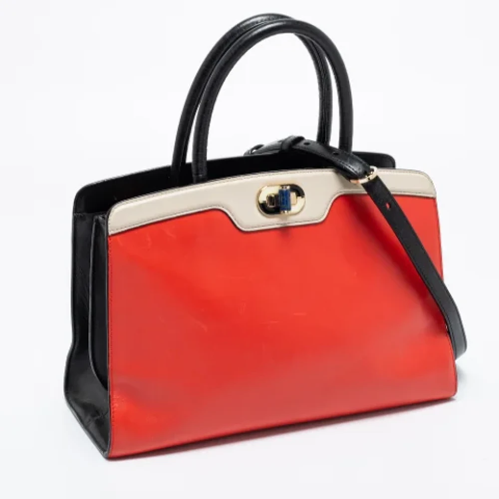 Bvlgari Vintage Pre-owned Leather totes Red Dames