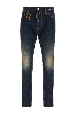 jeans-en-denim-classiques-pour-un-usage-quotidien