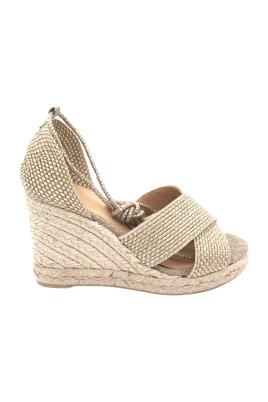 Becca Wedge