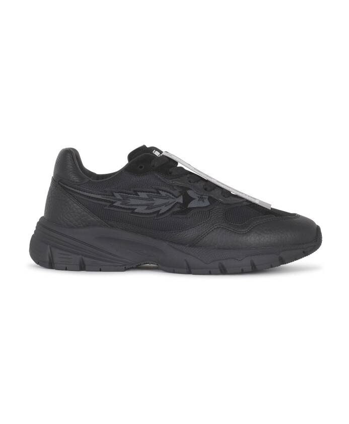 baskets-de-course-noires-ej
