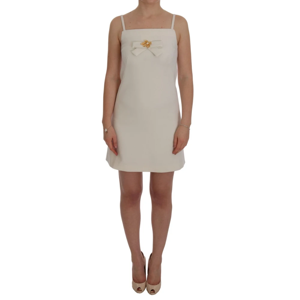 Dolce & Gabbana Elegante witte wollen shiftjurk met gouden broche White Dames