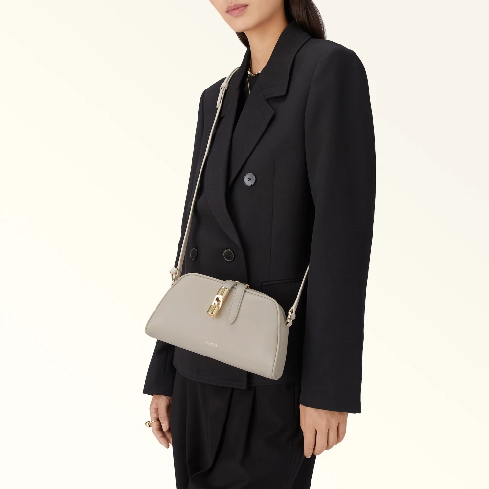 Furla Gele Schoudertas met Glanzende Afwerking Yellow Dames