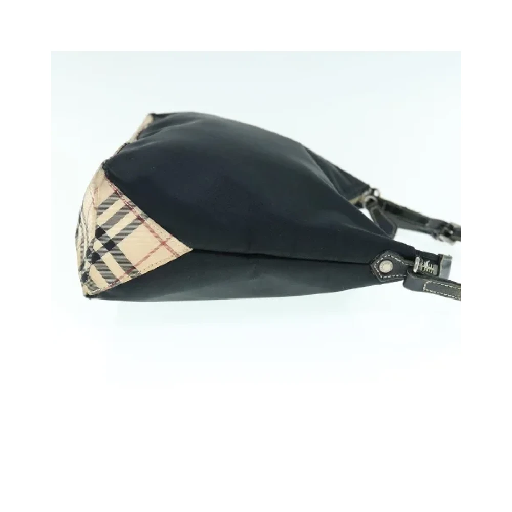 Burberry Vintage Pre-owned Nylon shoulder-bags Black Dames