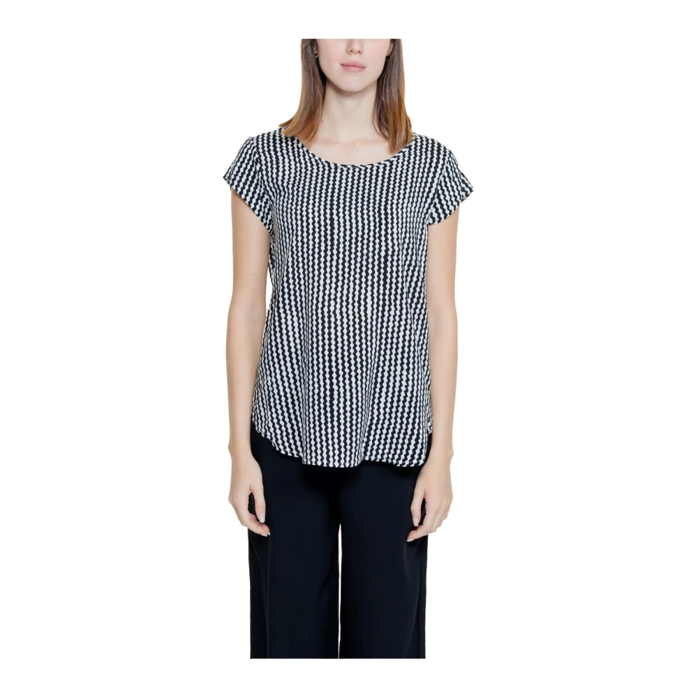 Only - Tops > T-Shirts - Black - Only - Modalova