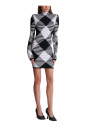 robe-courte-en-maille-gingham-roulee