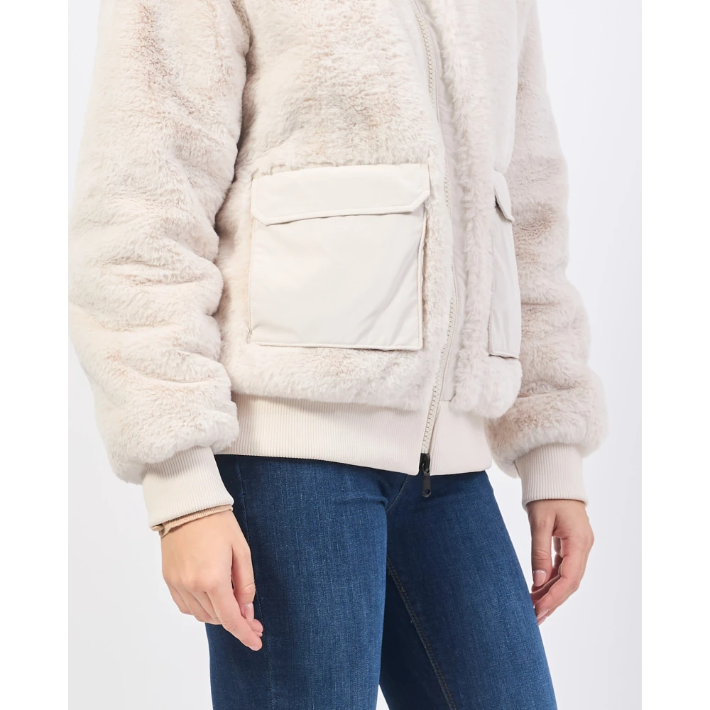 Emporio Armani Witte Jas met Fullzip en Logo Beige Dames