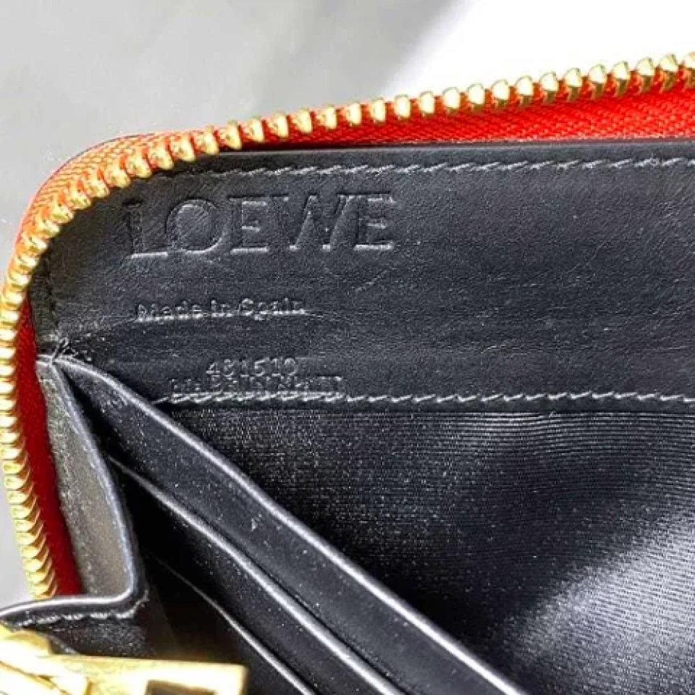 Loewe Pre-owned Leather wallets Red Dames