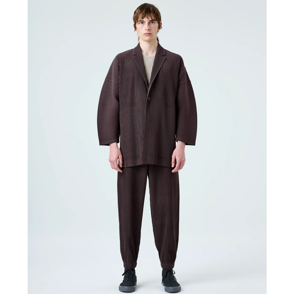 Issey Miyake Zwarte Geplooide Lichtgewicht Jas met Revers Black Heren