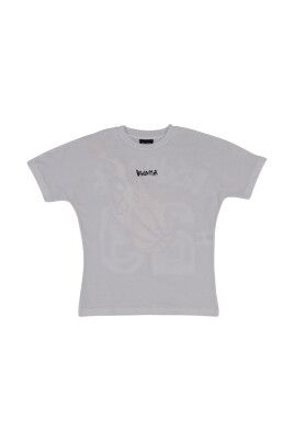 streetwear-t-shirt-with-artistic-print