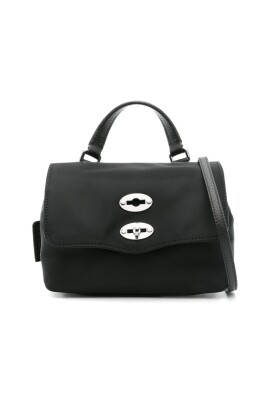 black-shoulder-bag-with-buckle-fastening