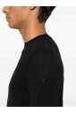 pull-noir-style-epure-coupe-confortable
