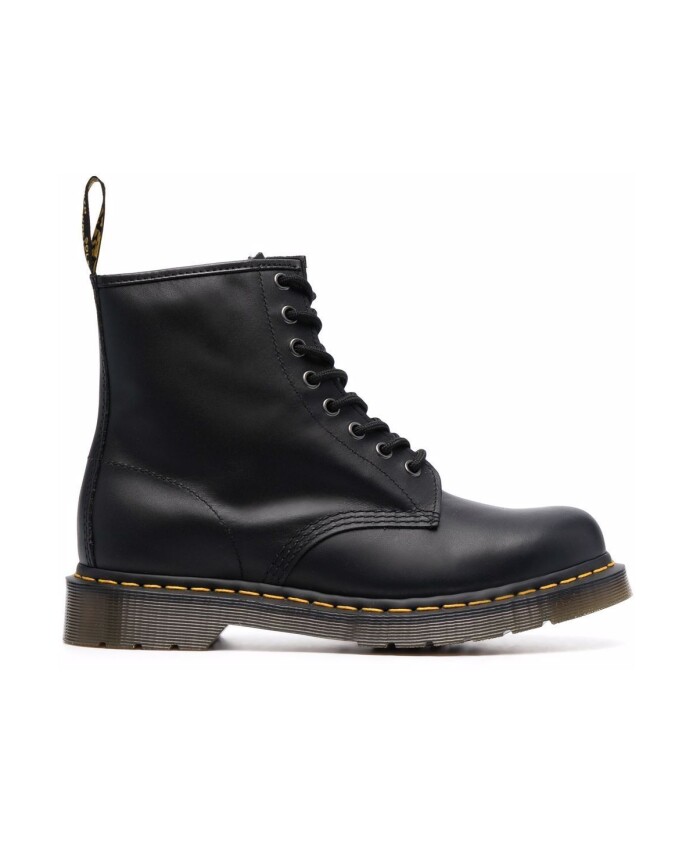 black-boots-for-a-stylish-look