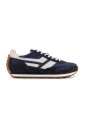 baskets-bleues-avec-detail-en-caoutchouc