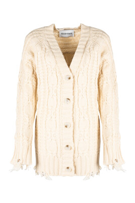 cardigan-a-col-en-v-boutonne
