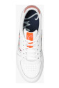 baskets-en-cuir-blanc-a-lacets