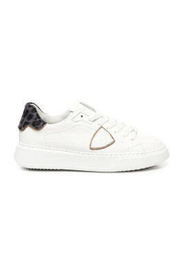 sneakers-blanches-avec-spoiler-imprime-animal