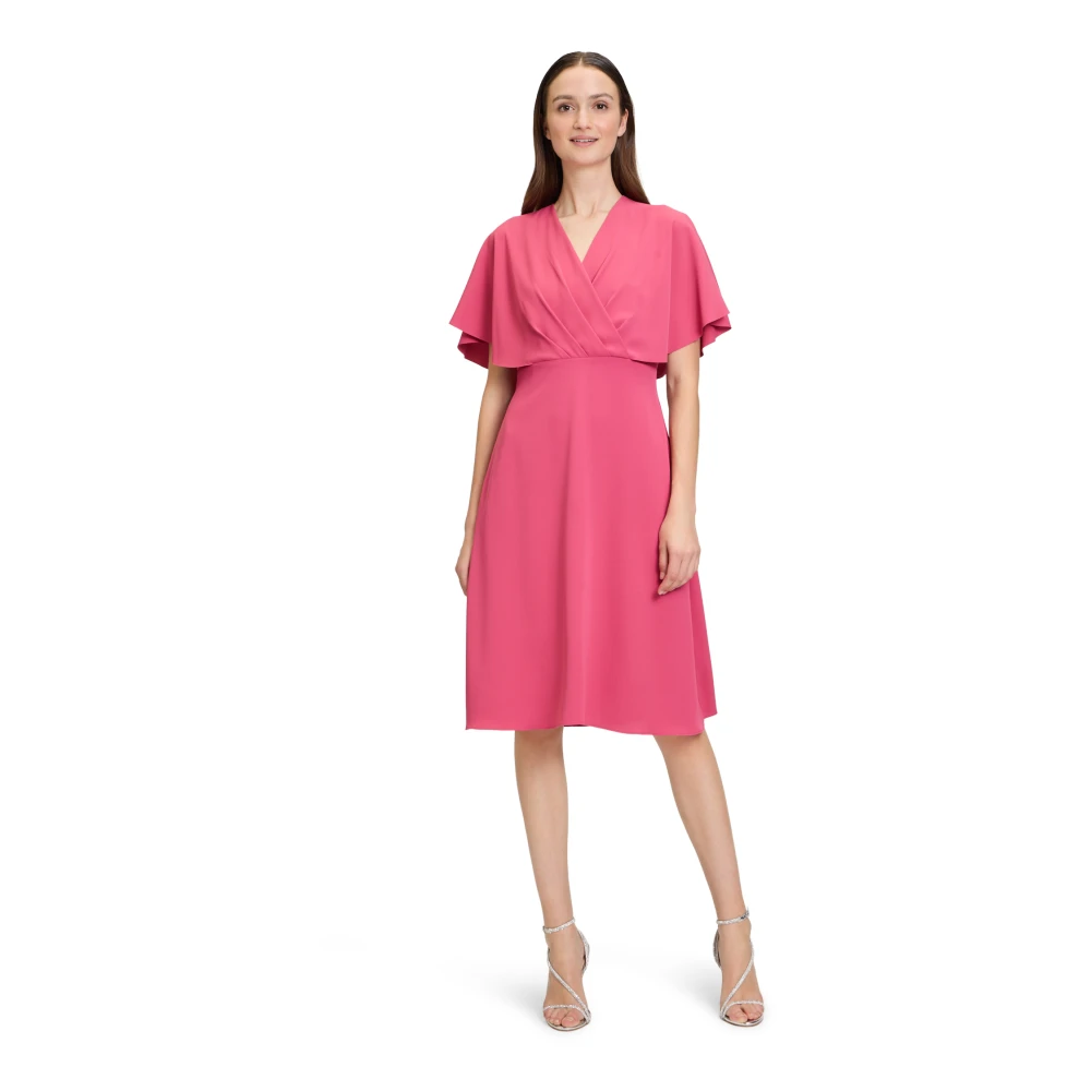 Vera Mont Cocktailjurk met uitlopende rok en V-hals Red Dames