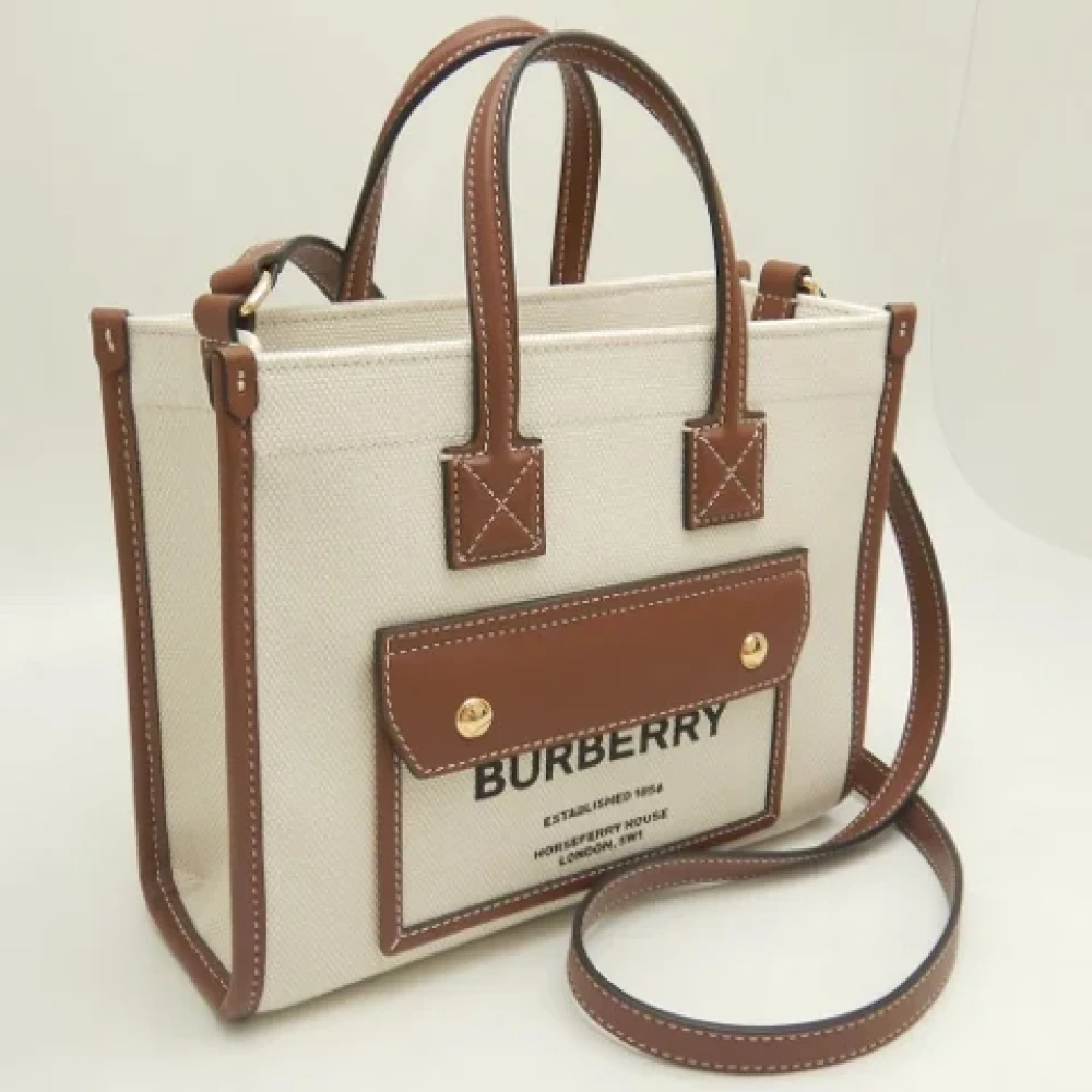 Burberry Vintage Pre-owned Canvas shoulder-bags Beige Dames