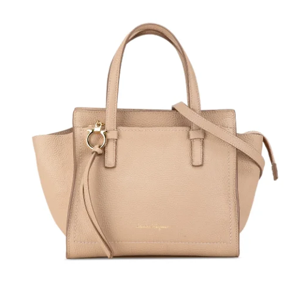 Salvatore Ferragamo Pre-owned Leather totes Beige Dames