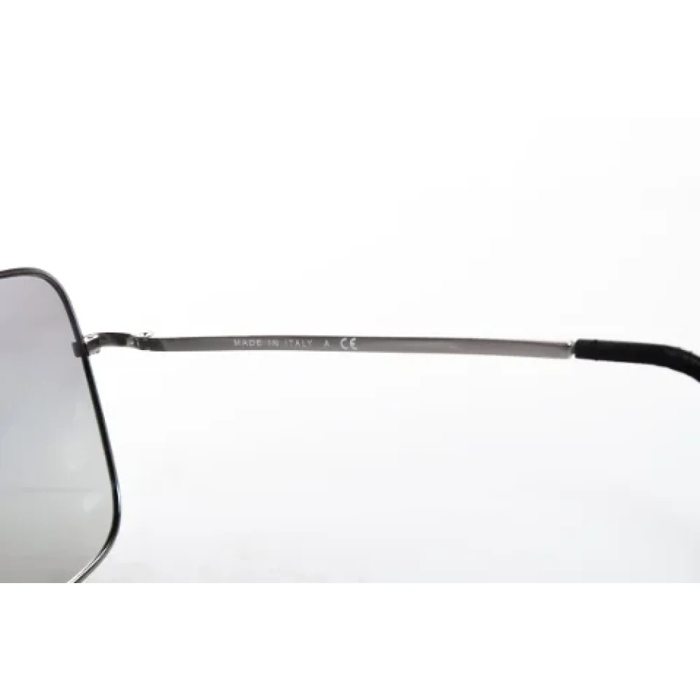 Chanel Vintage Pre-owned Metal sunglasses Gray Dames
