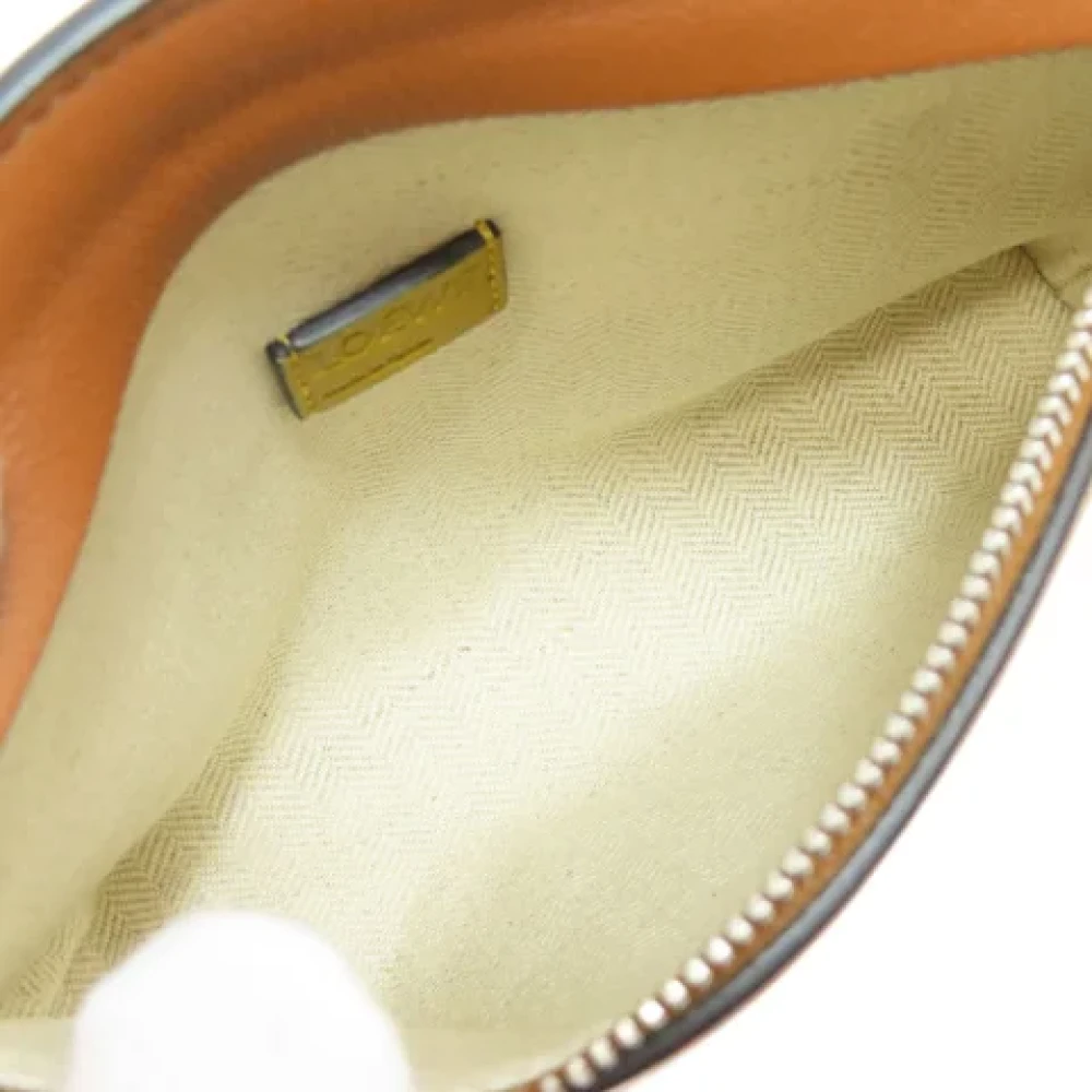 Loewe Pre-owned Leather pouches Brown Dames