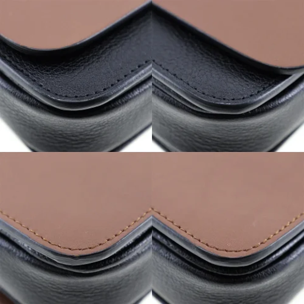 Burberry Vintage Pre-owned Leather shoulder-bags Brown Dames