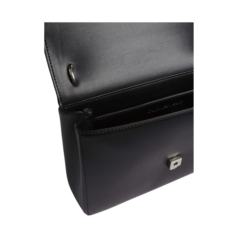 Calvin Klein Jeans Zwarte Crossbody Tas met Gebeeldhouwde Klep Black Dames