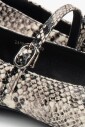 womenand-39-s-black-andamp-white-leather-ballet-flats-with-an-animal-print-estro-er00117151