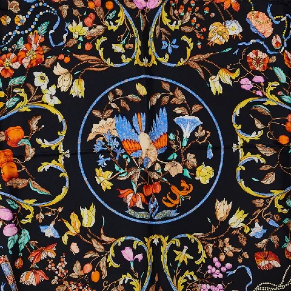 Hermès Vintage Pre-owned Wool scarves Black Dames