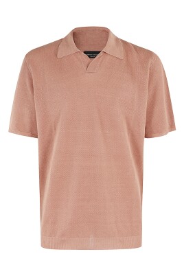 polo-rose-en-tissu-pique