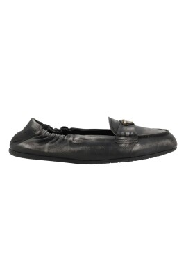 black-loafer-shoes-elegant-style