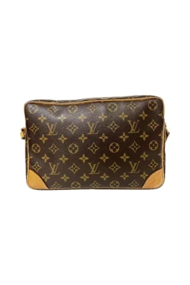 Pre-owned Trocadero 30 Axelremsväska ([luxury-for-you.ch](https://www.luxury-for-you.ch/de/shop/louis-vuitton-trocadero-30-monogram-canvas-m51272~p2103?utm_source=openai))