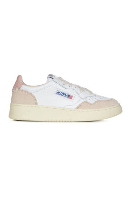 sneakers-en-cuir-blanc-style-vintage