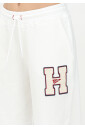 witte-sportieve-broek-met-wijde-pijpen