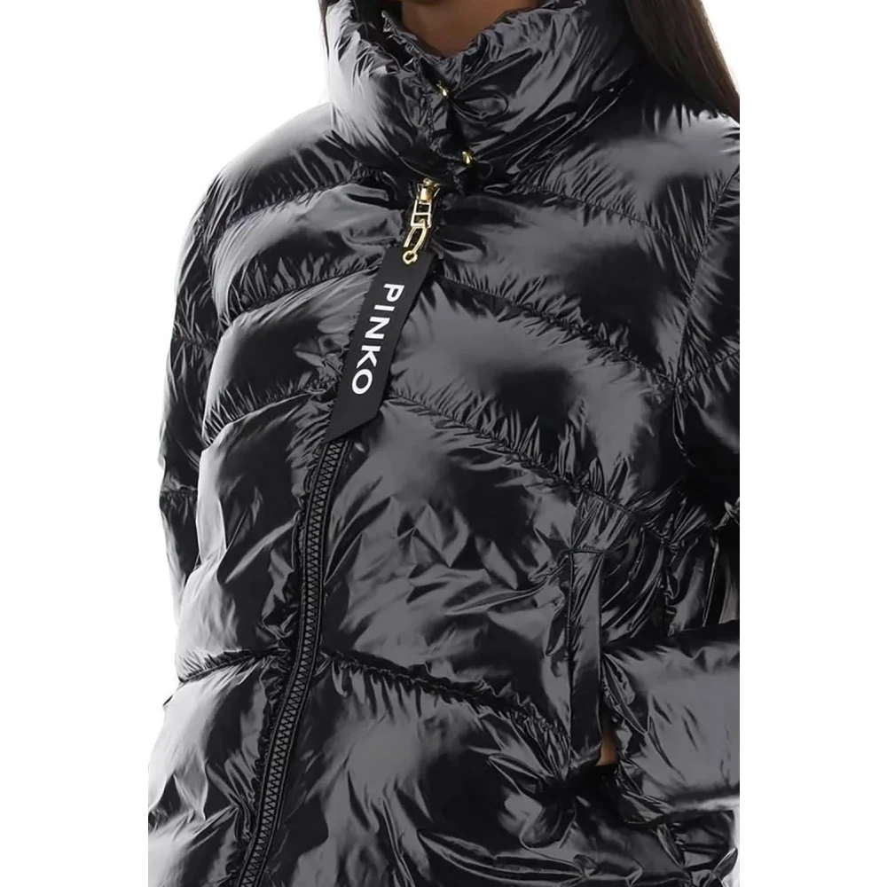 pinko Zwarte gewatteerde jas met hoge kraag en ritssluiting Black Dames