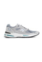 multicolor-sneakers-with-reflective-details