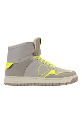 baskets-montantes-homme-a-lacets