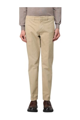 versatile-beige-chinos-for-men