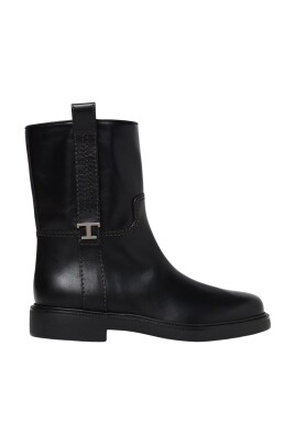 black-leather-ankle-boots