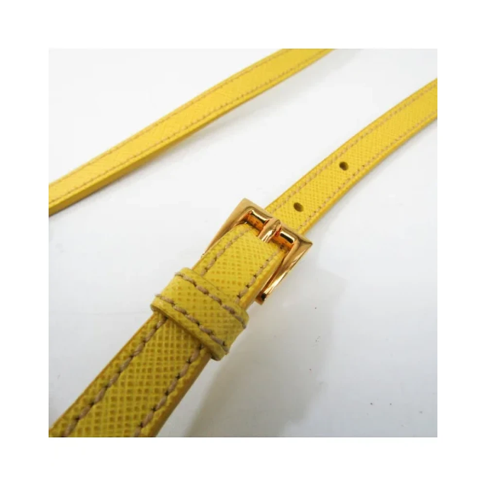 Prada Vintage Pre-owned Leather handbags Yellow Dames