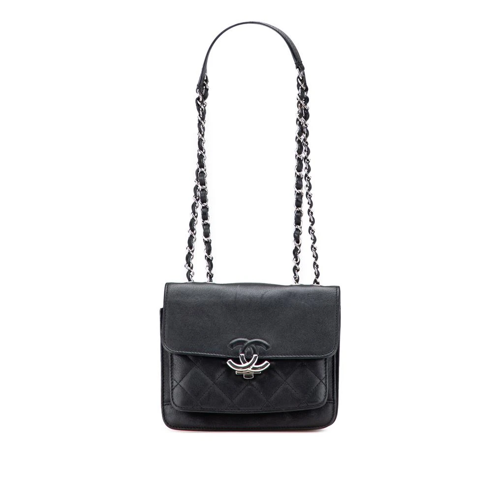 Chanel Vintage Women's Black Pre-Owned Quilted Leather Shoulder Bag With Chain Strap And Turn Lock Closure